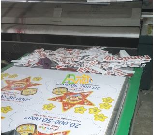 In sticker, decal, hashtag theo yêu cầu