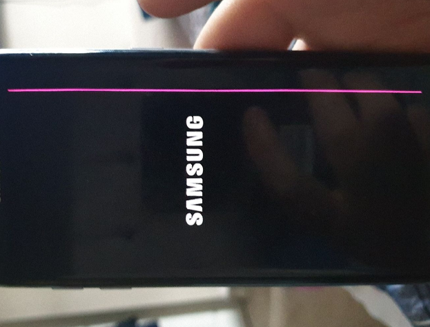 Khắc phục nhanh và hiệu quả lỗi màn hình Samsung A90 bị sọc
